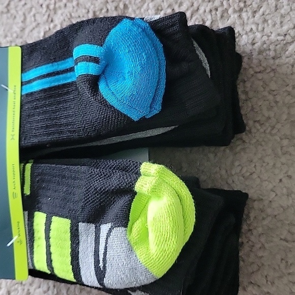 NWT Tek Gear Boy's Crew Socks - Picture 2 of 8